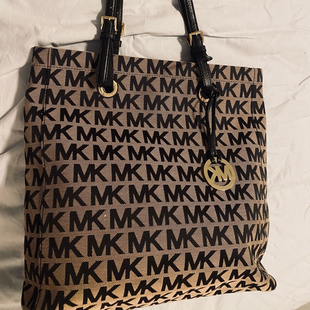 MK purse